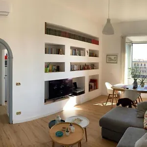 https://kasamee-attico-in-san-giovanni-laterano.it-romehotels.com
